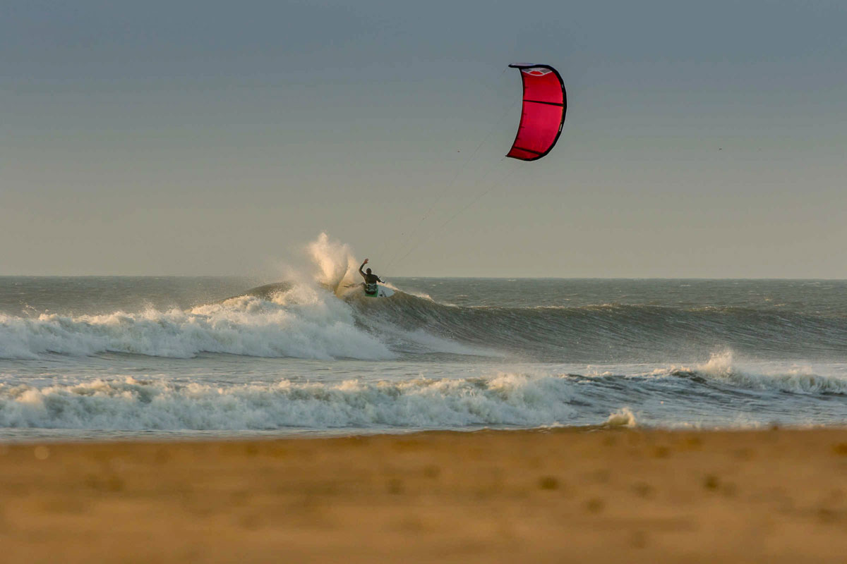 Tipos y variantes de surf: Kitesurfing